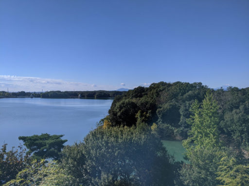 多摩湖と富士山