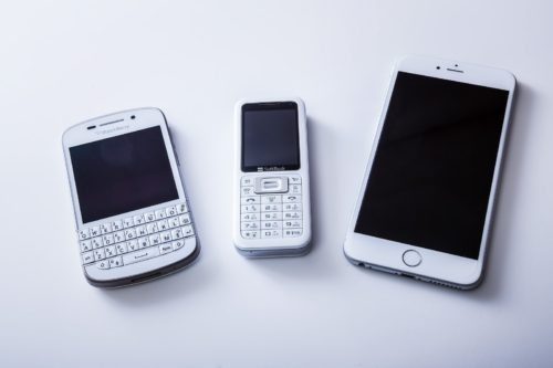 社用携帯の見直しで通信コスト月額15万円削減!